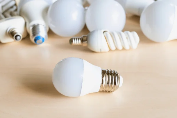Disposing of Light Bulbs the Right Way | Recycling Tips